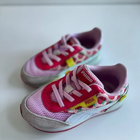 Puma Strawberry Sneakers Kids Size 9C - Picture 2 of 6
